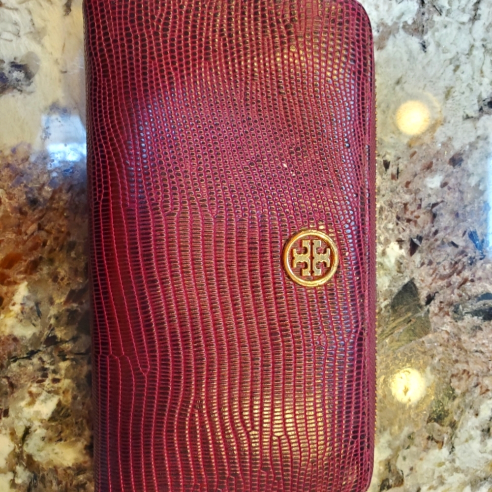 Tory Burch leather wallet